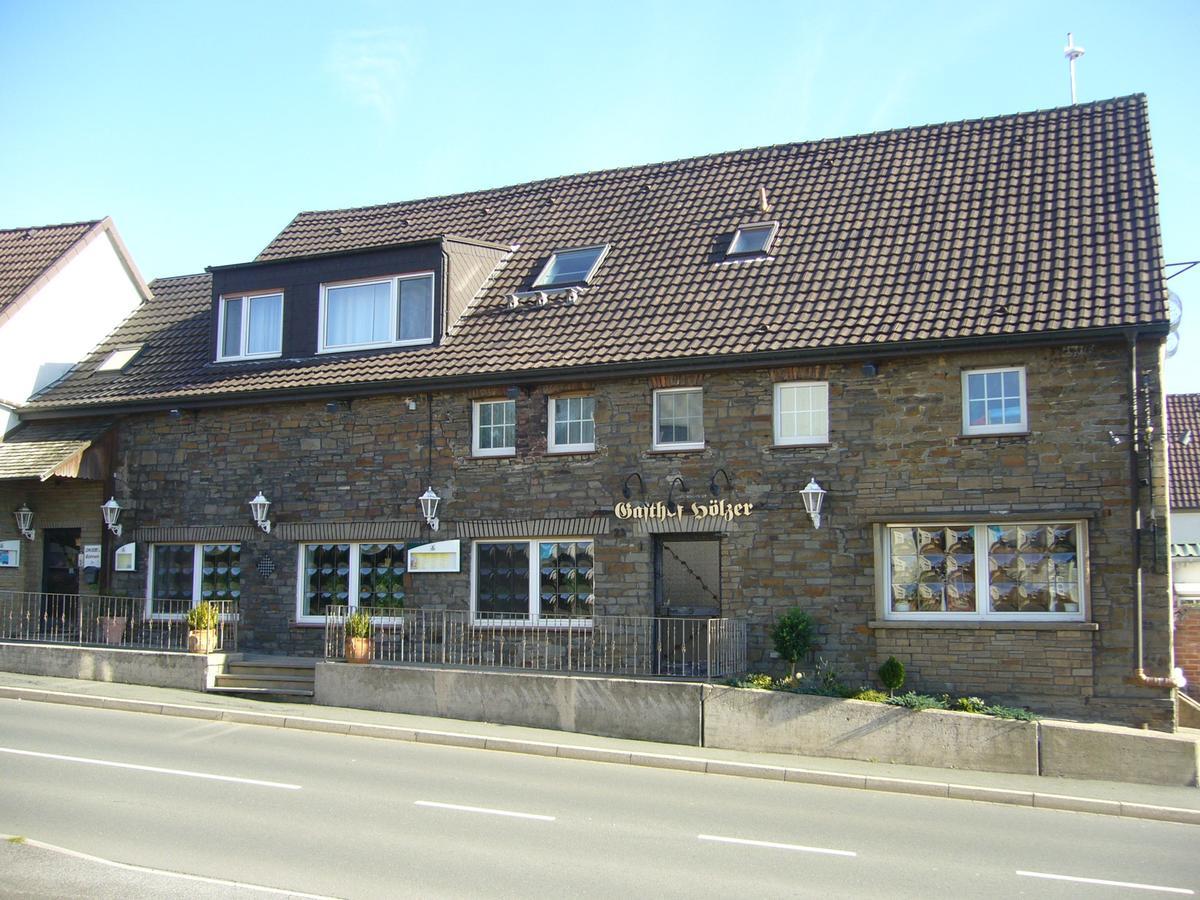 Hotel Landgasthof Hoelzer Fröndenberg Buitenkant foto